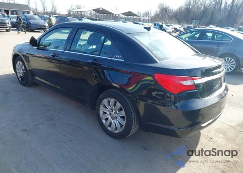 2013 Chrysler 200 Lx z USA, uszkodzony, nr VIN 1C3CCBAB7DN641479